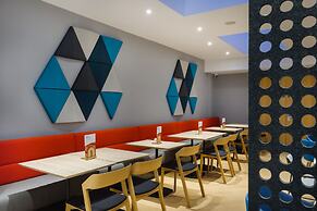 Holiday Inn Express London-Watford Junction by IHG