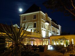 Grand Hôtel de Courtoisville