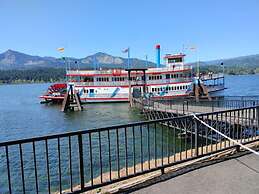 Columbia Gorge Inn