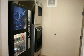 Hampton Inn & Suites Cleveland Mentor