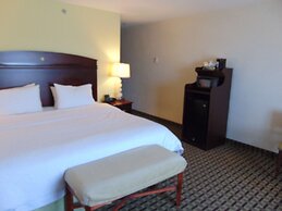 Hampton Inn & Suites Cleveland Mentor
