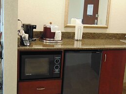Hampton Inn & Suites Cleveland Mentor