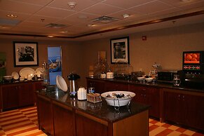Hampton Inn & Suites Cleveland Mentor