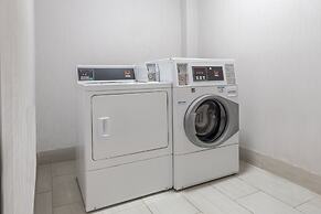 Holiday Inn Express & Suites Dallas East - Fair Park by IHG
