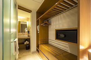 Vivanta Bengaluru, Whitefield