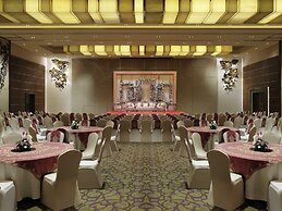 Grand Mercure Vadodara Surya Palace Hotel