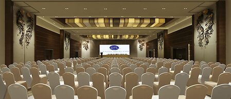 Grand Mercure Vadodara Surya Palace Hotel
