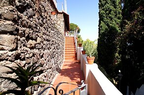 Don Pedro Hotel