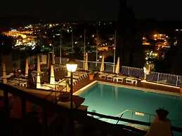 Don Pedro Hotel