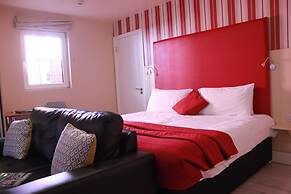 Bella Vista Hotel & Self Catering Suites