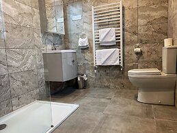 Bella Vista Hotel & Self Catering Suites