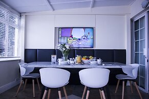 Bella Vista Hotel & Self Catering Suites