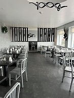 Bella Vista Hotel & Self Catering Suites