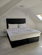 Bella Vista Hotel & Self Catering Suites