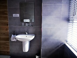 Bella Vista Hotel & Self Catering Suites