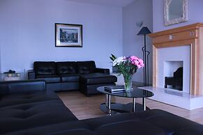 Bella Vista Hotel & Self Catering Suites