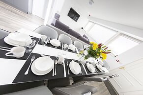 Bella Vista Hotel & Self Catering Suites