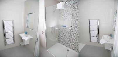 Bella Vista Hotel & Self Catering Suites