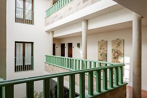 Hotel  YIT La Casona del Arco