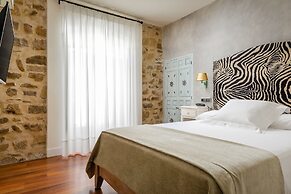 Hotel  YIT La Casona del Arco