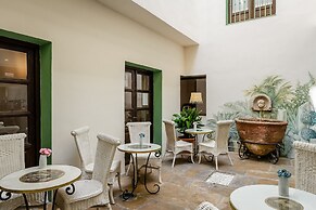 Hotel  YIT La Casona del Arco