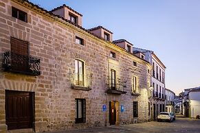 Hotel  YIT La Casona del Arco