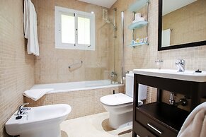 Ramada Hotel & Suites by Wyndham Costa del Sol