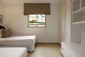Ramada Hotel & Suites by Wyndham Costa del Sol