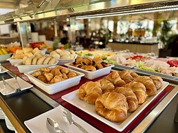 Ramada Hotel & Suites by Wyndham Costa del Sol