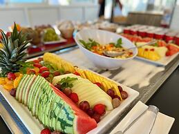 Ramada Hotel & Suites by Wyndham Costa del Sol