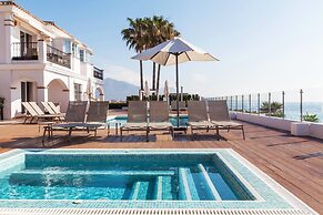Ramada Hotel & Suites by Wyndham Costa del Sol