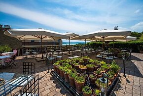 Echo Residence All Suite Hotel