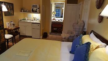 The Caribbean Court Boutique Hotel