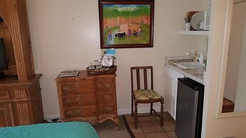 The Caribbean Court Boutique Hotel