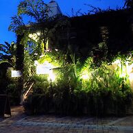 The Caribbean Court Boutique Hotel