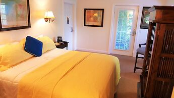 The Caribbean Court Boutique Hotel