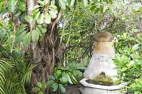 The Caribbean Court Boutique Hotel