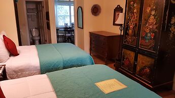 The Caribbean Court Boutique Hotel