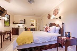 The Caribbean Court Boutique Hotel