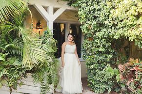 The Caribbean Court Boutique Hotel