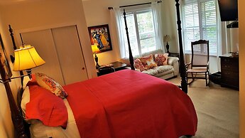 The Caribbean Court Boutique Hotel