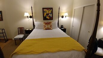 The Caribbean Court Boutique Hotel