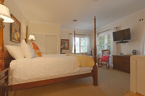 The Caribbean Court Boutique Hotel