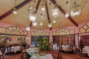 The Caribbean Court Boutique Hotel