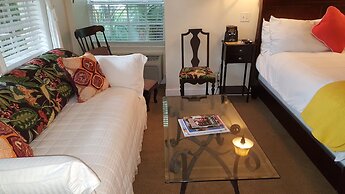 The Caribbean Court Boutique Hotel