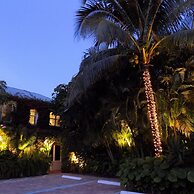 The Caribbean Court Boutique Hotel