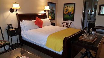 The Caribbean Court Boutique Hotel