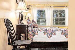 The Caribbean Court Boutique Hotel