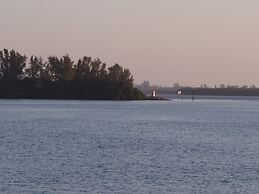 The Caribbean Court Boutique Hotel