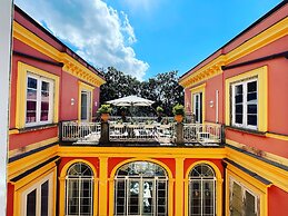 The Secret Garden Relais